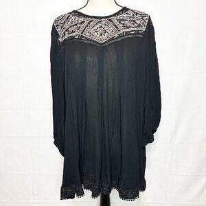 NWT Suzanne Betro Black Lace Embroidered Neck 3/4 Sleeve Tunic Sz 2X